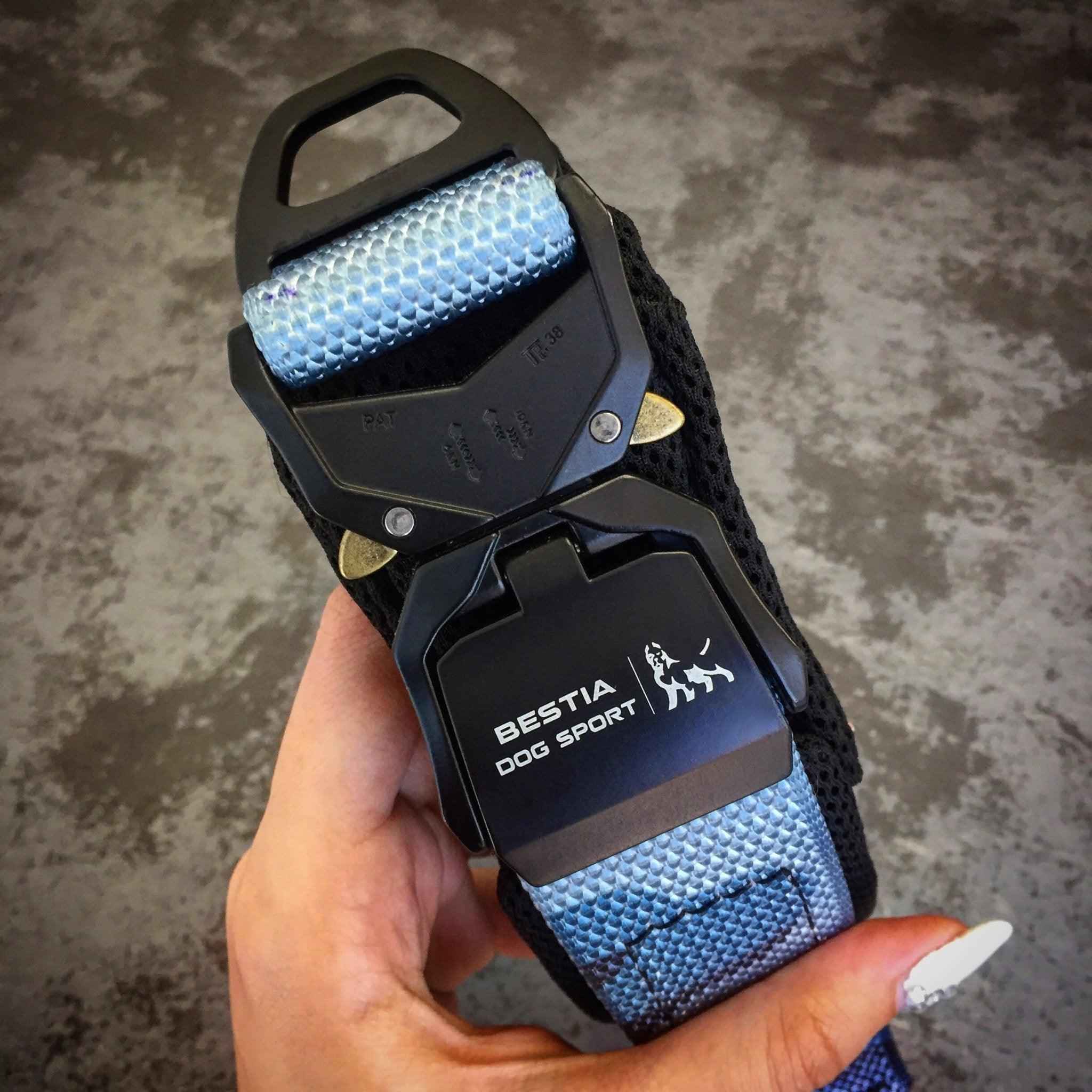 BESTIA DOG SPORT FAST RELEASE COLLAR BLUE by BESTIA DOG SPORT
